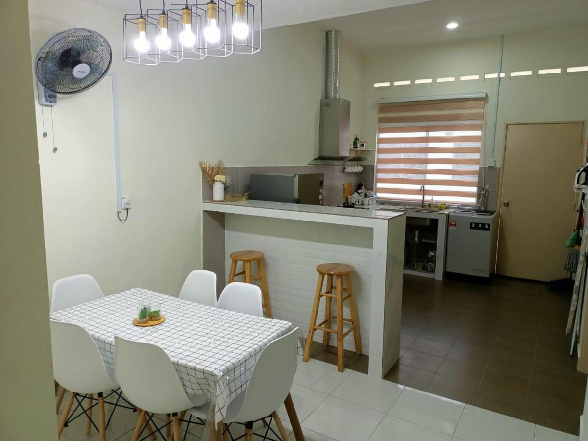 Zr D'Chili Homestay, Kemaman Chukai Экстерьер фото